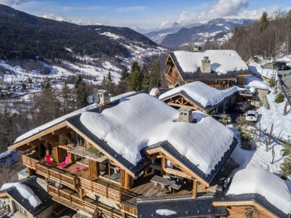 Chalet White Queen